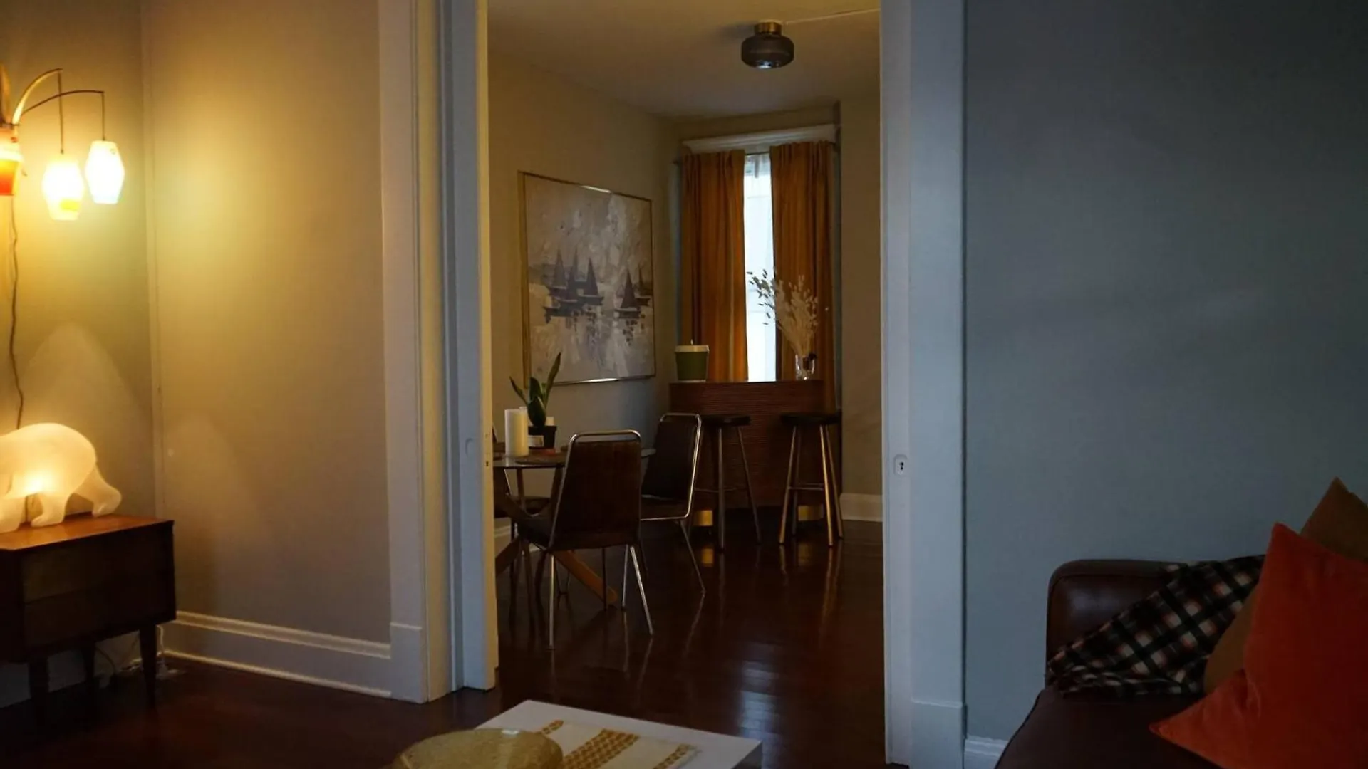 Cute Charming Vintage Townhome In German Village Columbus